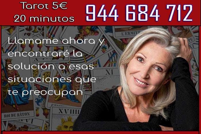 Guía Telefónica con una Vidente Experimentada